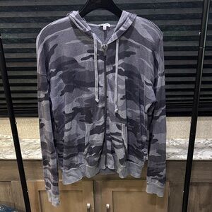 Splendid‎ Active Camo Grey Moon Beam Distressed Print Zip Front Hoodie WN Large